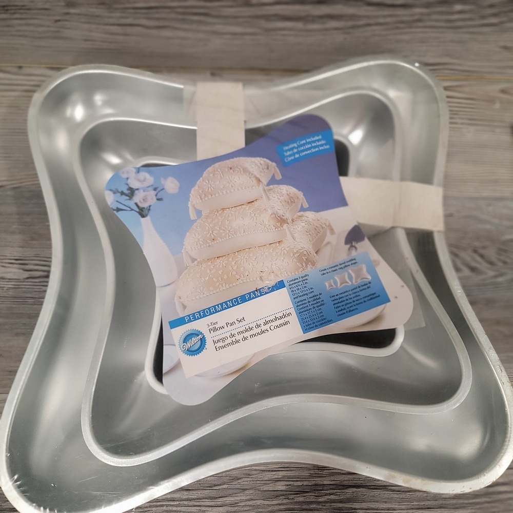 Wilton 4pc Aluminum Pillow Pan Set~ 3 Pans & 1 Heating Core, New Sealed A30